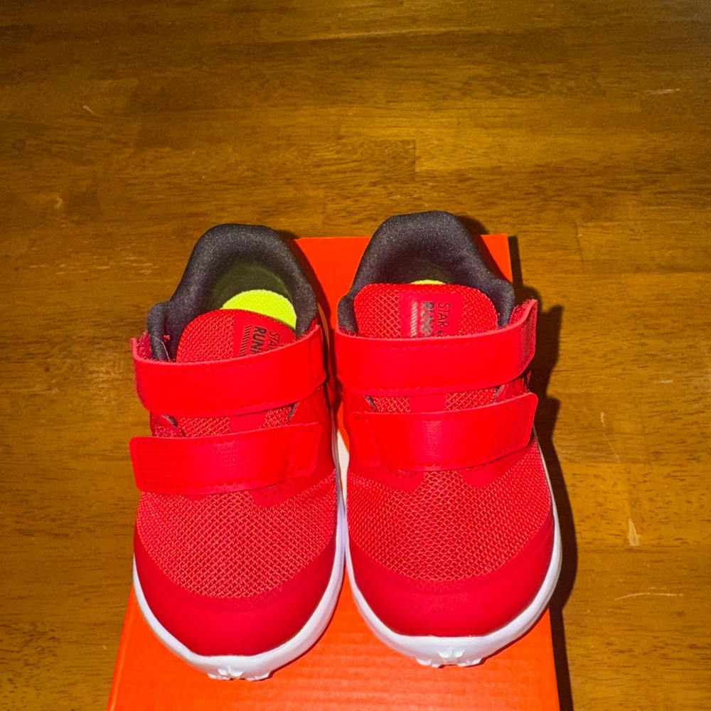 Nike Star Runner 2 TDV Toddler Shoe Red Size 5c Strap AT1803 600 New In Box